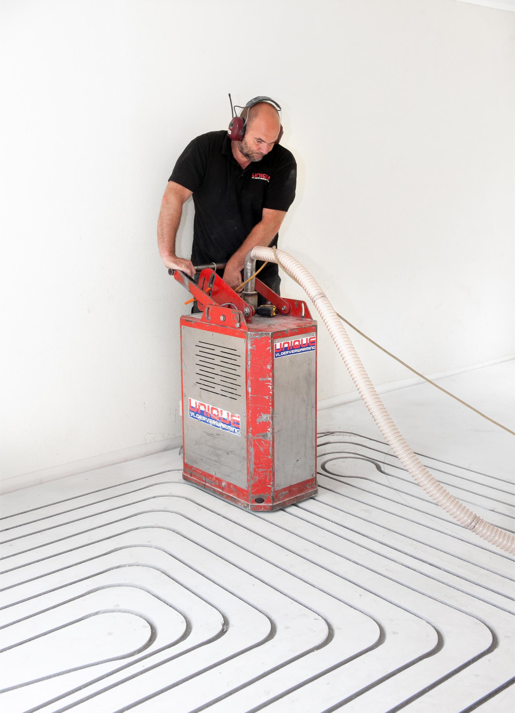 Betonfrees machine in actie
